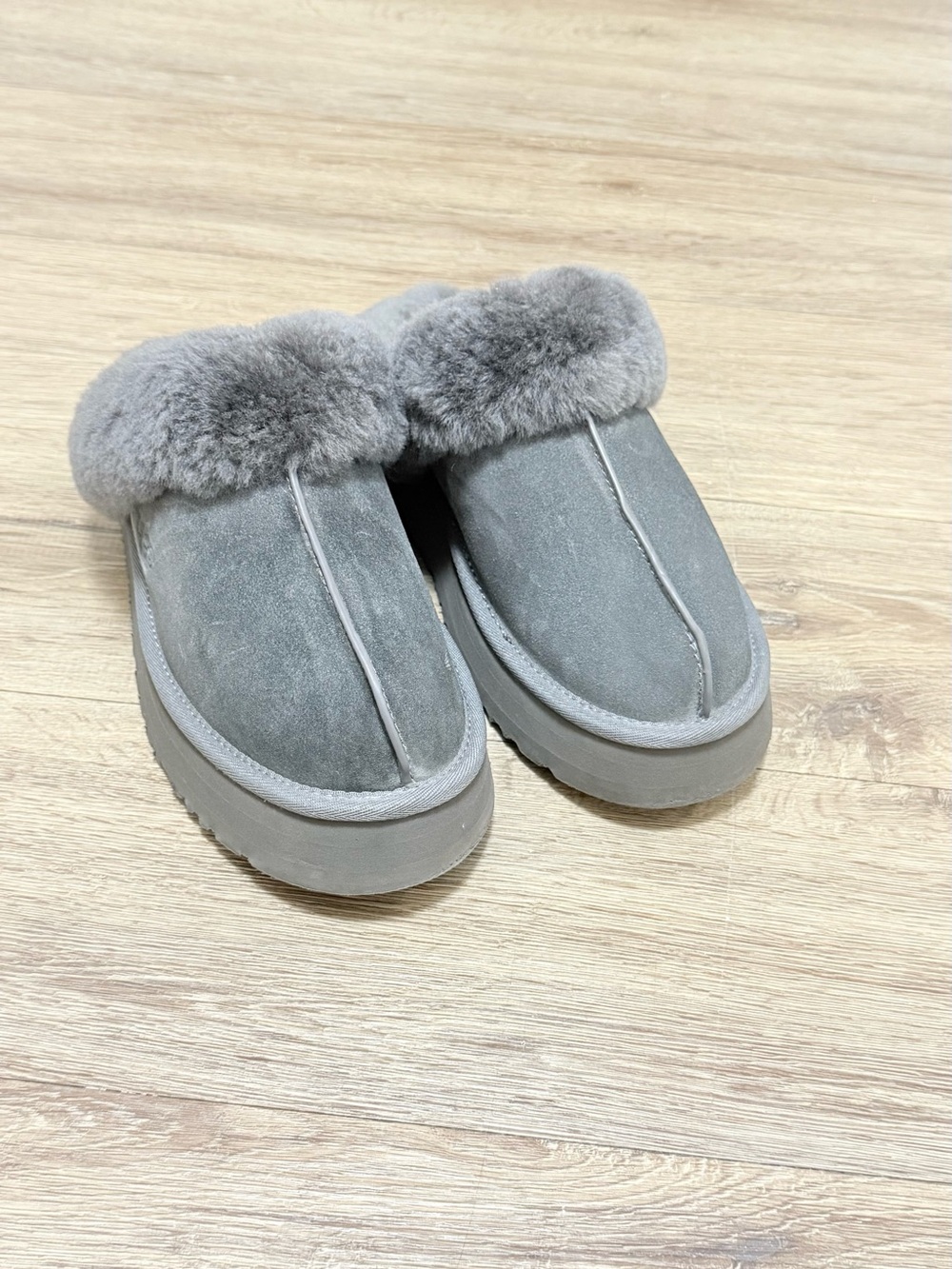 UGG Women's Gray Suede Faux Fur Cuff Slip-On Slippers
